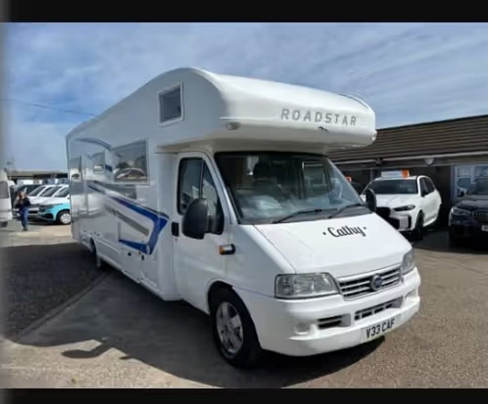 2003 Lunar Roadstar 2.7 – Spacious 6 Berth Family Motorhome