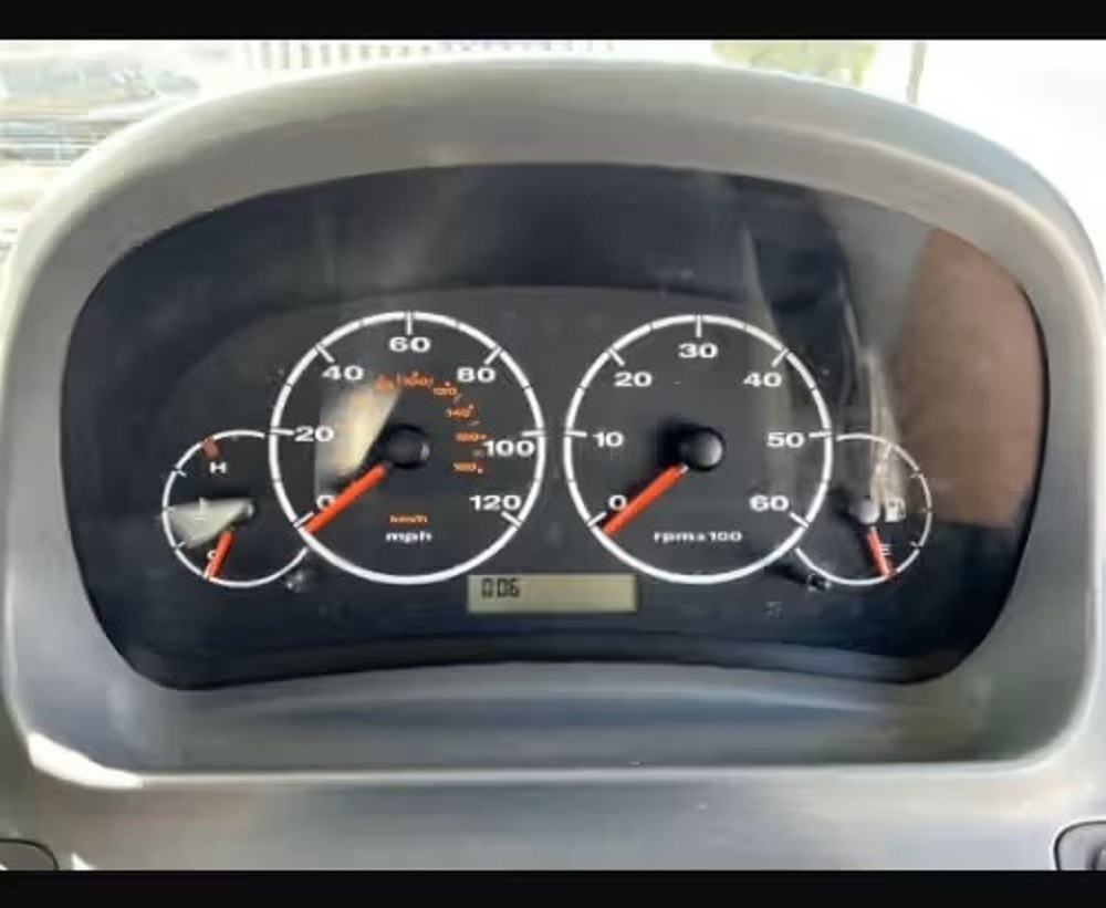 2003 Lunar Roadstar 2.7 – Spacious 6 Berth Family Motorhome
