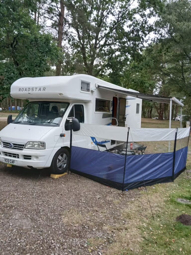 2003 Lunar Roadstar 2.7 – Spacious 6 Berth Family Motorhome